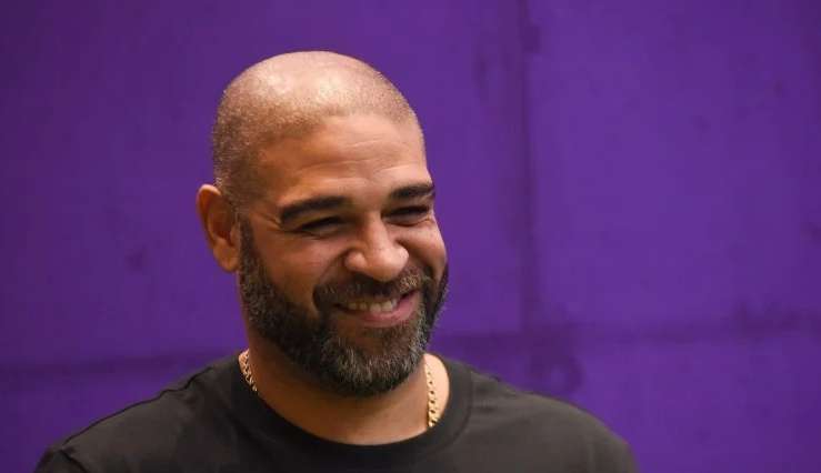 Foto Destaque: Adriano Imperador. Reproduo/Leo Franco/AgNews